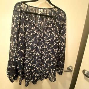 LC LAUREN CONRAD — Sheer Blouse. Long Sleeve.